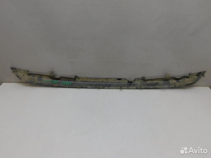 Накладка переднего бампера Toyota Fortuner