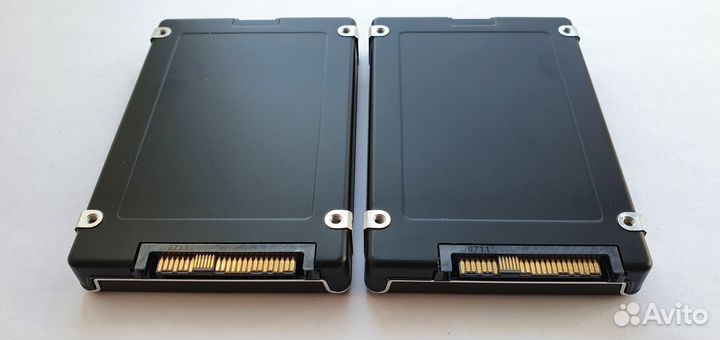 Samsung PM1733 U2 SSD 3.84TB