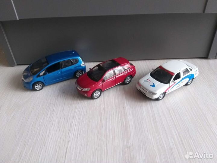 Машинки металлические инерционные