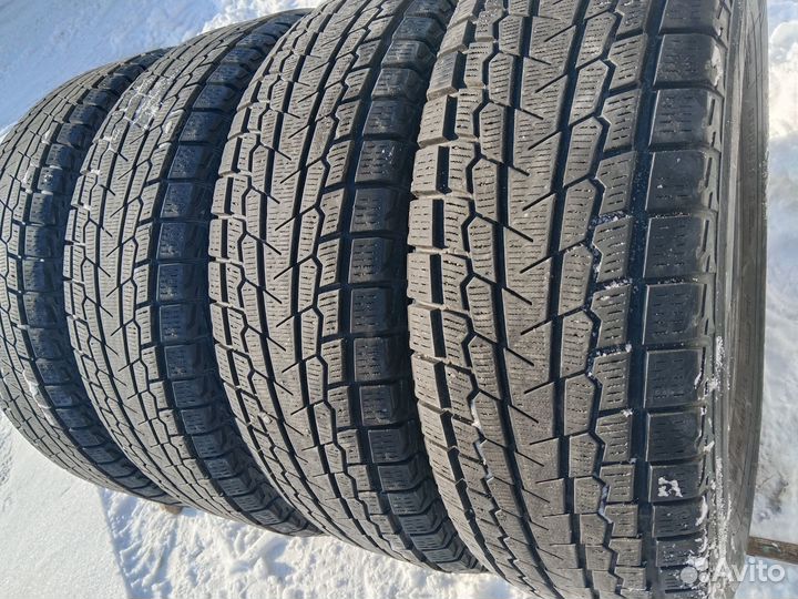 Yokohama Ice Guard G075 235/70 R16