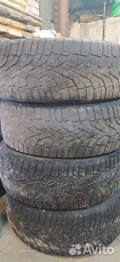 Gislaved NordFrost 100 215/60 R16