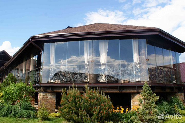 Безрамное остекление террасы, веранды, беседки