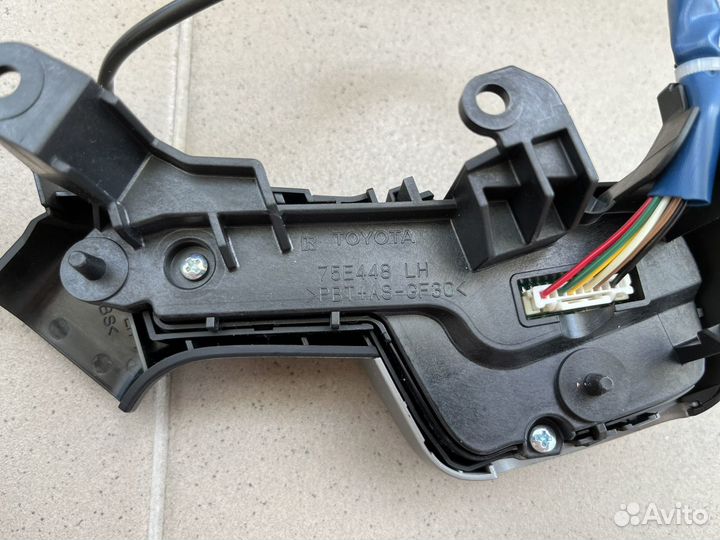 Кнопки мультируля Toyota Camry 50