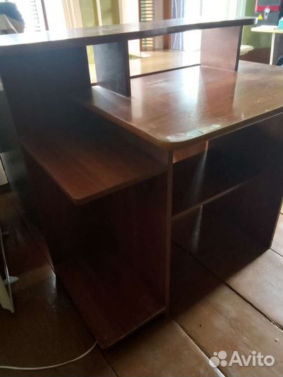 Компьютерный стол