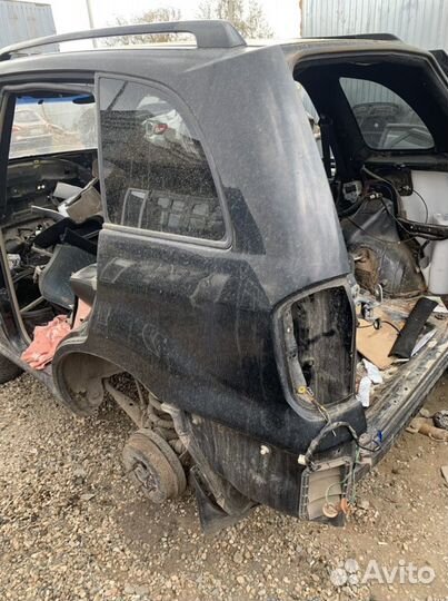 Задняя левая четверть крыло RAV4 xa20 00-06