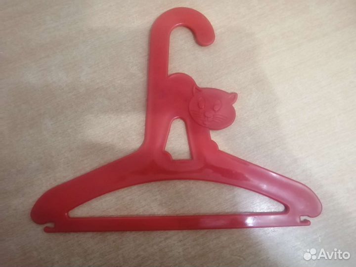 Вешалка детская