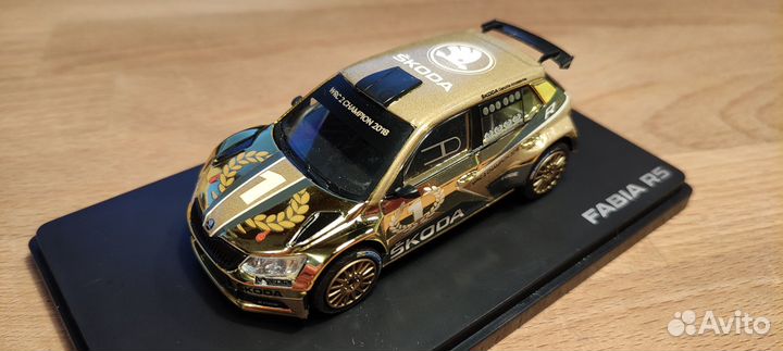 Коллекционные модели Skoda 1:43 оригинальные