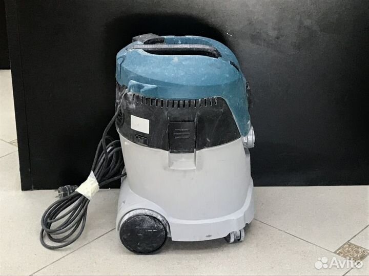 Строительный пылесос Makita VC2512L