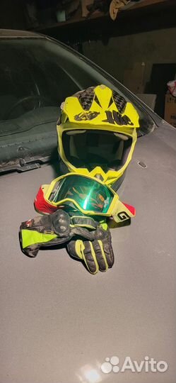 Кроссовый шлем