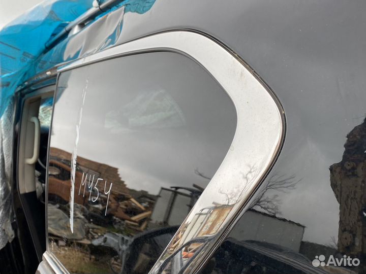 Nissan Patrol Y62 Задняя левая форточка