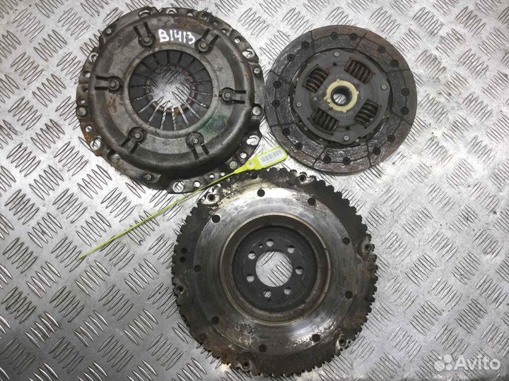 Маховик Renault Megane K4M812