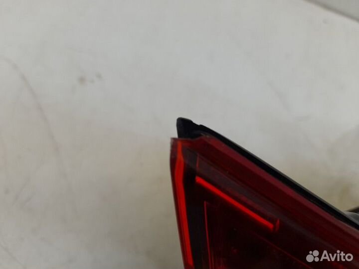 Фонарь в крышку багажника левый Toyota Camry XV70