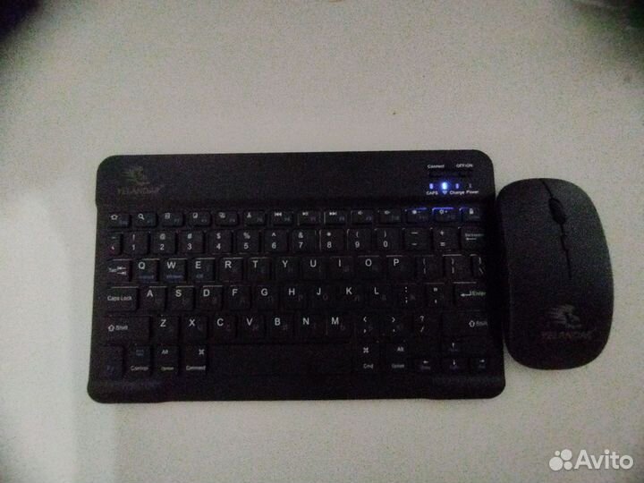 Беспроводная клавиатура и мышь
