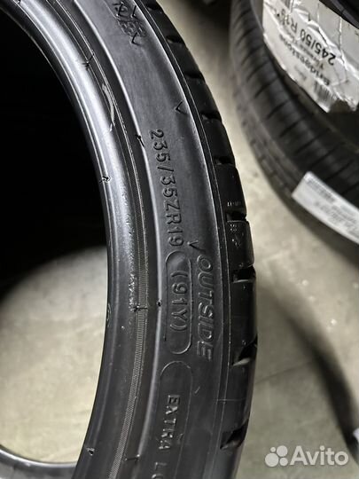 Michelin Pilot Sport 4 235/35 R19 91Y