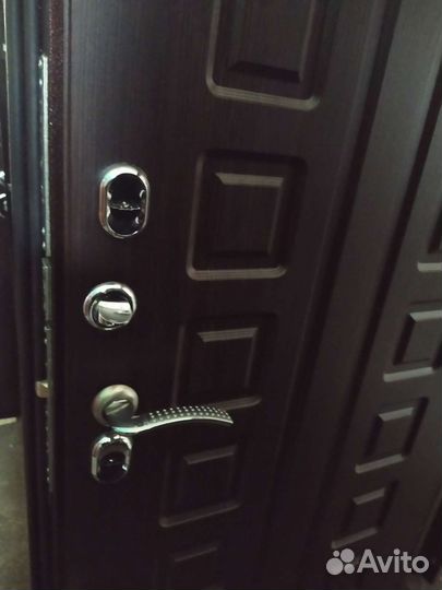 Дверь Входная Уличная с Терморазрывом