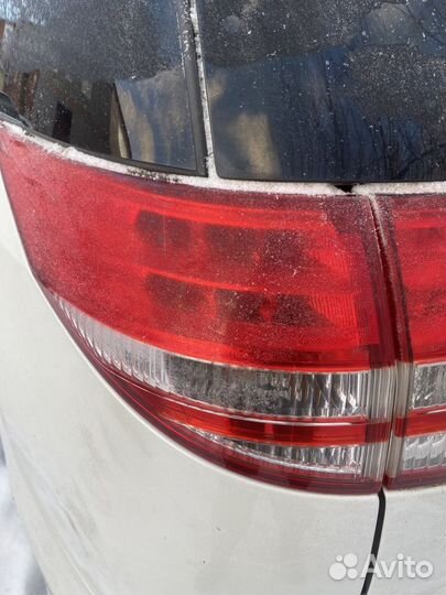 Фонарь задний левый Toyota Estima III (2006—2008)