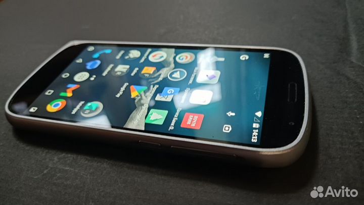 Yota YotaPhone 2, 2/32 ГБ