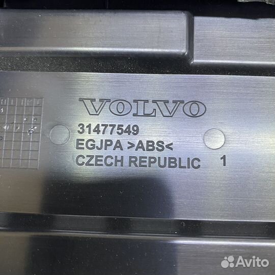 Бардачок Volvo XC40 2018-2024