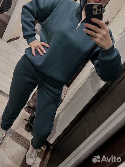 Спортивный костюм женский