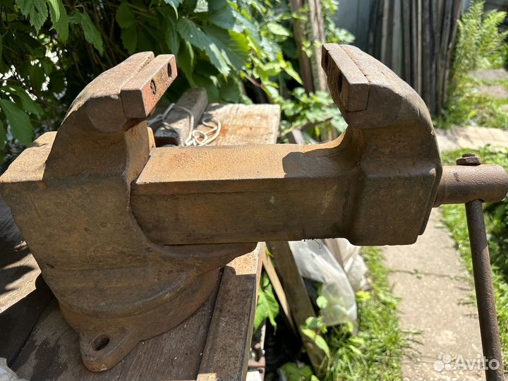 Тиски слесарные бу