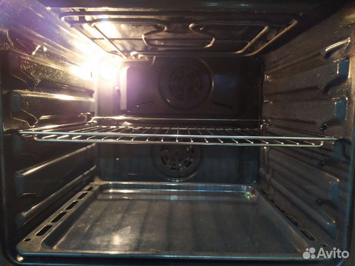 Встраиваемый духовой шкаф Samsung