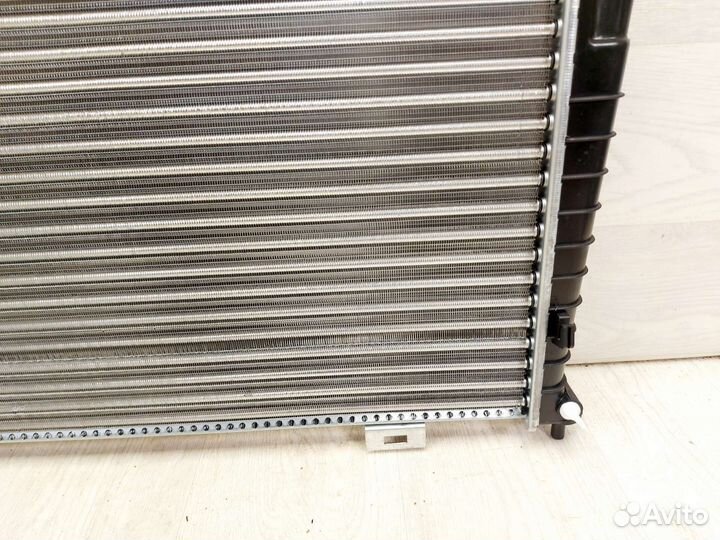 Радиатор охлаждения Hyundai Tucson 2004-2010