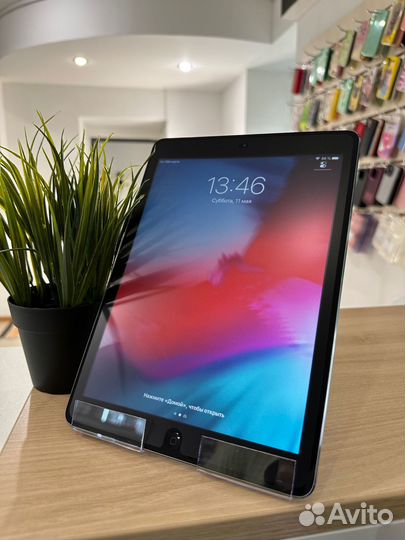 Aррle iРаd Air 1 32Гб wifi+cell