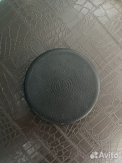 Беспроводная зарядка для телефона