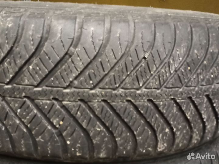 Goodyear Vector 4Seasons 195/60 R16