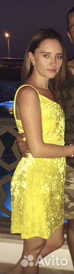 Платье бархатное