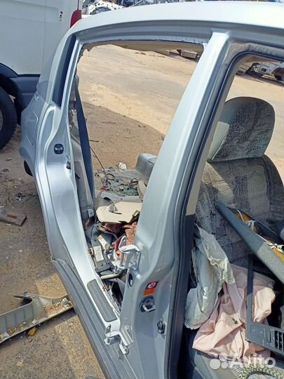 Заднее правое крыло (четверть) Nissan Tiida C11