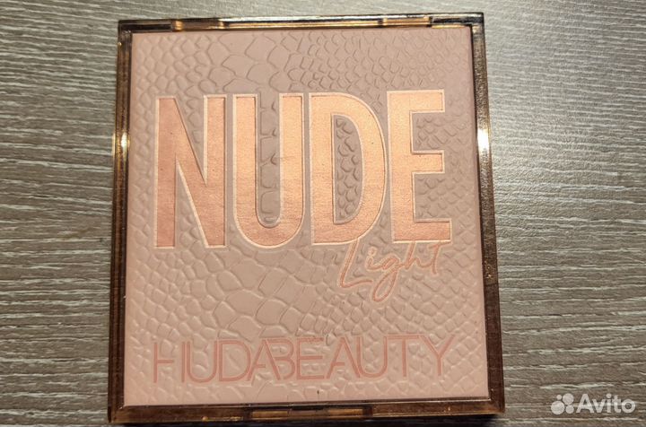 Huda Beauty тени
