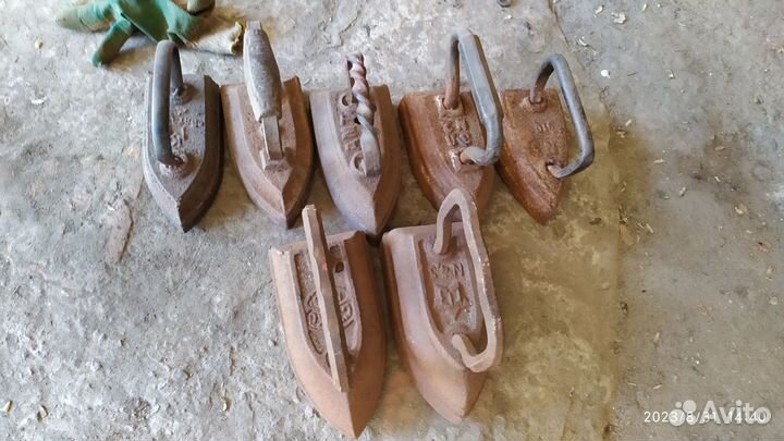 Утюг чугунный старинный