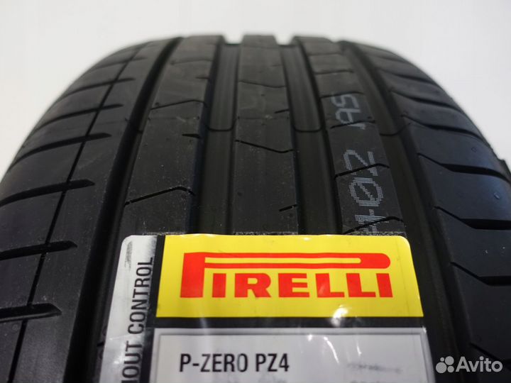 Pirelli P Zero Sports CAR 285/40 R21