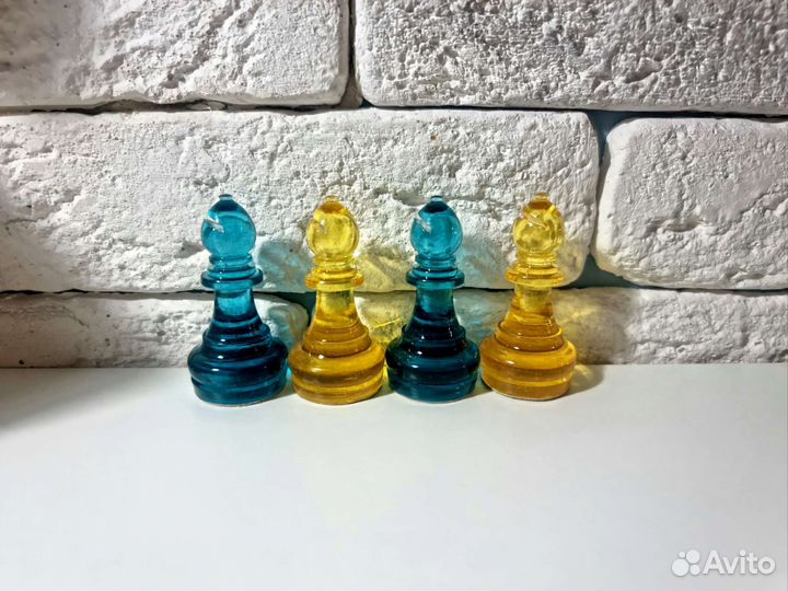 Шахматные фигуры ручной работы из смолы