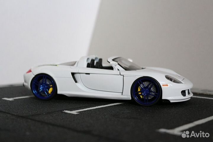 Jada toys DUB city Porsche Carrera GT 1:24