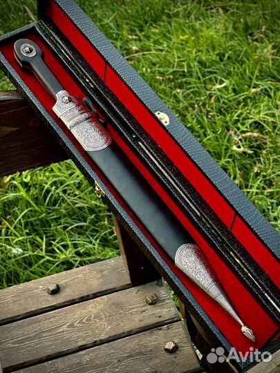 Кавказский кинжал из дамасской стали