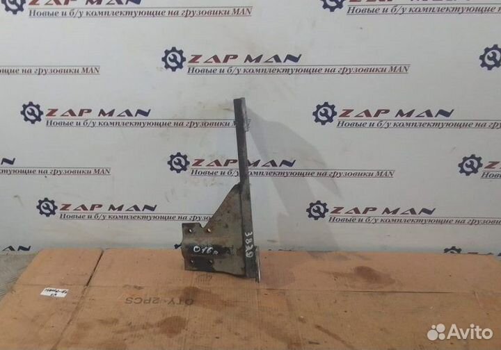 Держатель трубы правый Man Tga