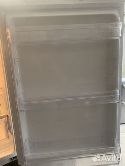 Холодильник indesit