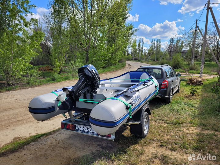 Продам моторную лодку