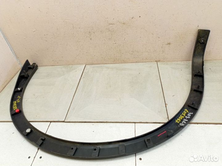 Накладка заднего крыла левого