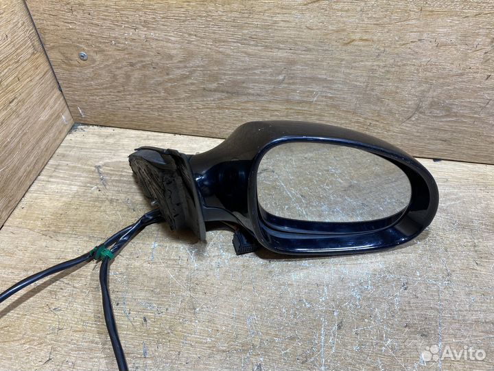 Зеркало правое Volkswagen Passat B6 Арт. 7721661