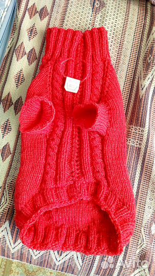 Вязаные свитера для собак и кошек