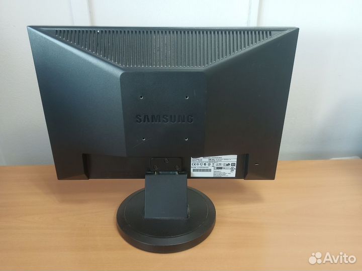 Монитор Samsung 923NW 19 дюймов