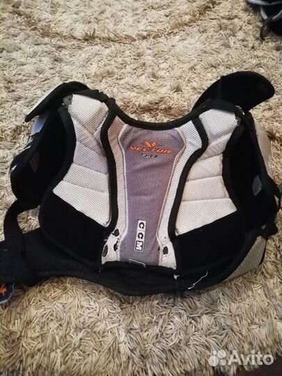 Нагрудник хоккейный