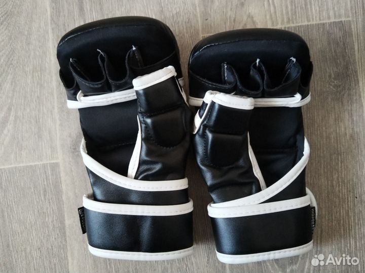 Перчатки для смешанных единоборств