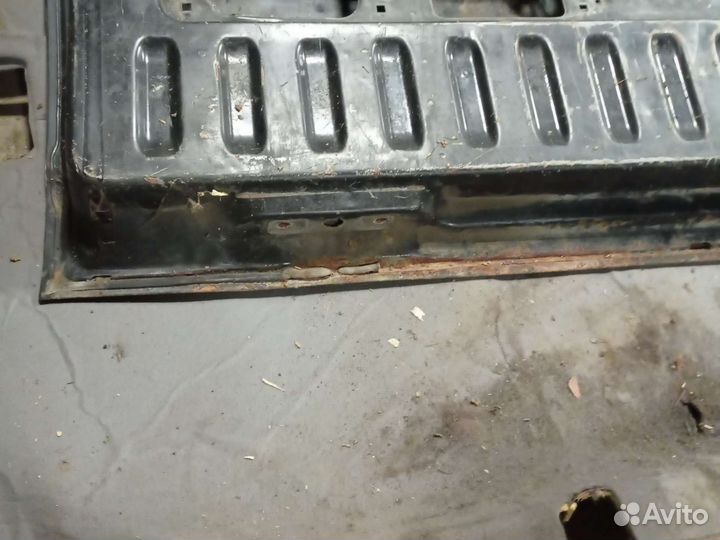 Задний ботр L200