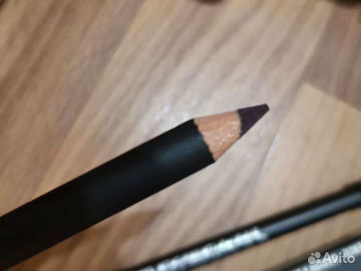 Карандаш для губ мас