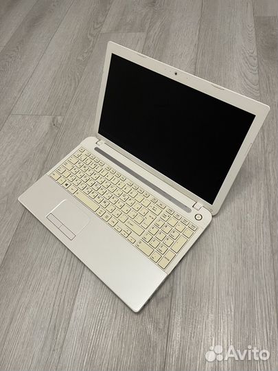 Белый Ноутбук toshiba i5 nvidia gt 8gb ssd 256gb