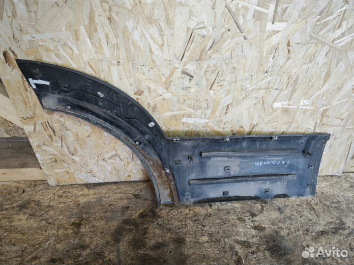 Накладка двери задняя левая Kia Sorento 1